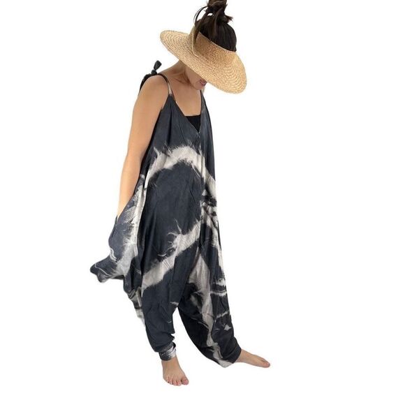 Pōʻalima Charcoal Gray Ivory Tropical Boho Wide Leg Beach Romper - Picture 1 of 16